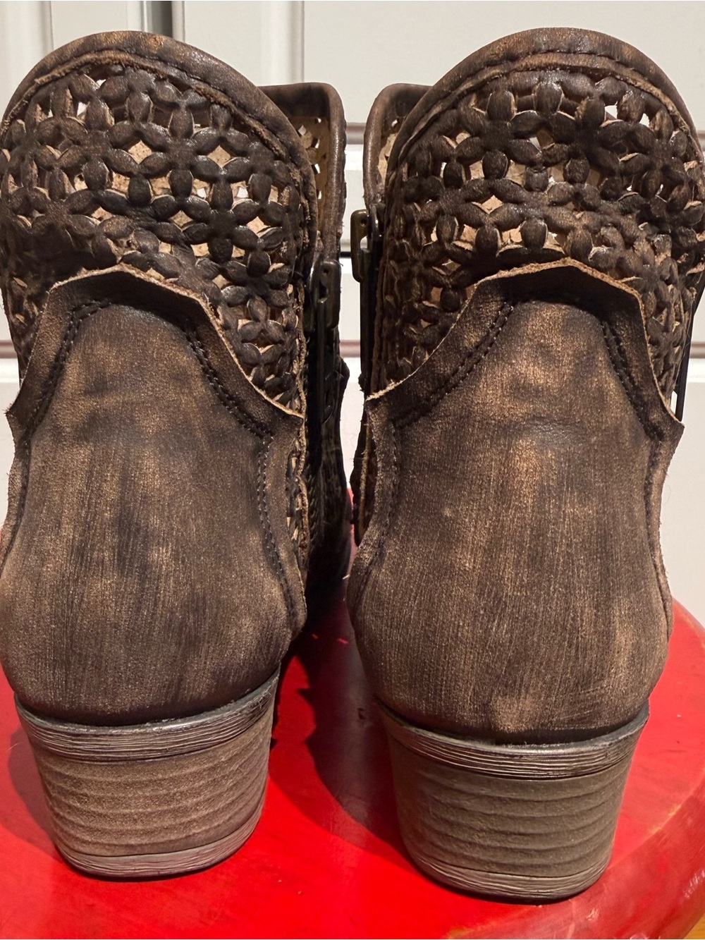 Women's Circle G by Corral Brown Leather Cutout Ankle Boot 8.5 - Picture 11 of 12